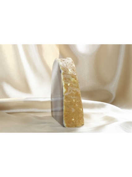 Akik Taşı Kaya Parçası 585 gr