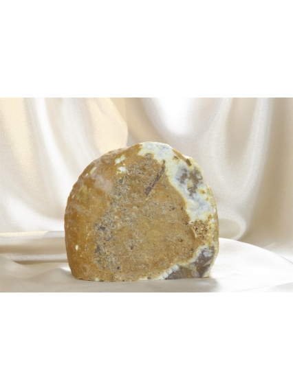 Akik Taşı Kaya Parçası 585 gr