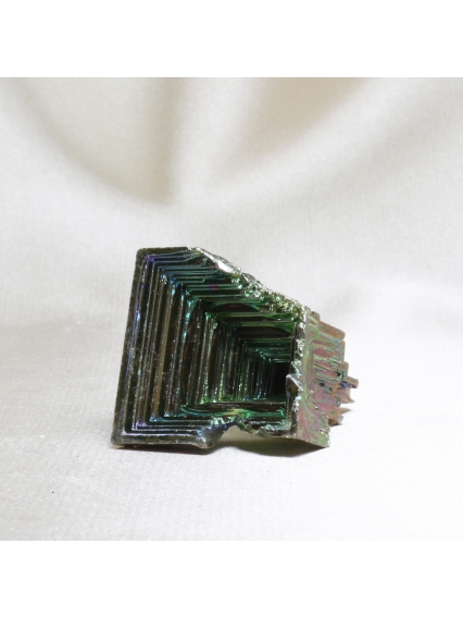 Bizmut Kristali Doğal Taş Parçası 42,9 gr