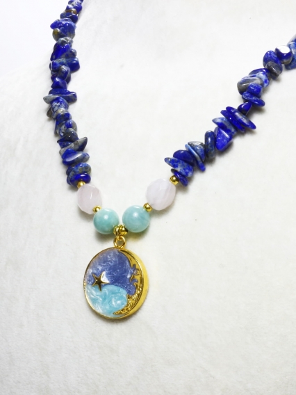 Gökyüzünün Kalbinden | Lapis Lazuli, Amazonit, Kuvars Doğal Taş Kolye – El Yapımı & 24 Ayar Altın Kaplama