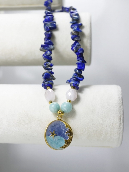 Gökyüzünün Kalbinden | Lapis Lazuli, Amazonit, Kuvars Doğal Taş Kolye – El Yapımı & 24 Ayar Altın Kaplama