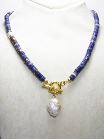 Sodalit Taşı Kolye | Gerçek Altın Kaplama & Barok İnci Detaylı El Yapımı Doğal Taş Takı