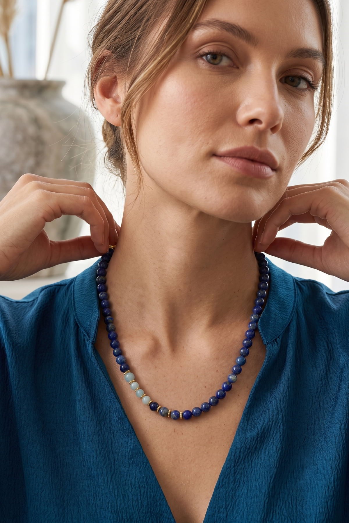 Lapis Lazuli ve Akuamarin Taşlı Gold Detaylı Kadın Kolye