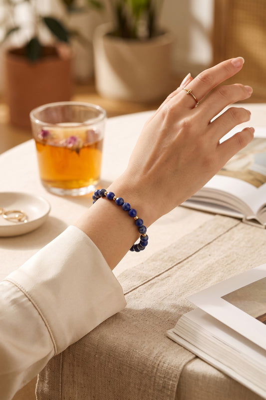 Lapis Lazuli Faset Kesim Gold Detaylı Kadın Bileklik
